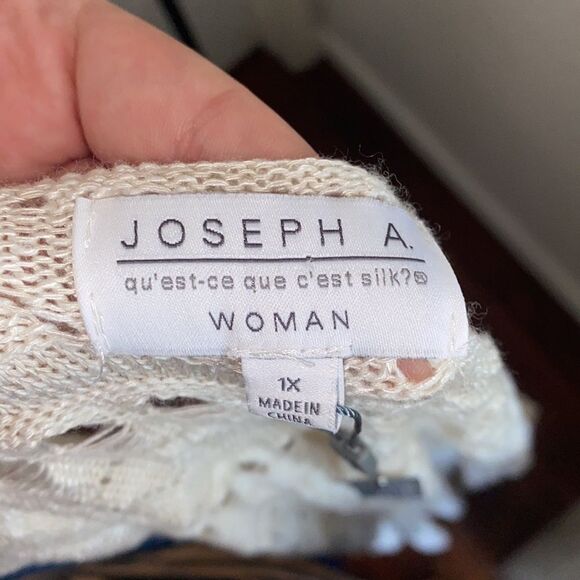 Joseph A. Woman Cream Colored Sleeveless Cardigan - Picture 4 of 10